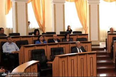 Արցախի Ազգային ժողովում սպասում են անորոշությանը՝ նոր նախագահի ընտրության հարցում