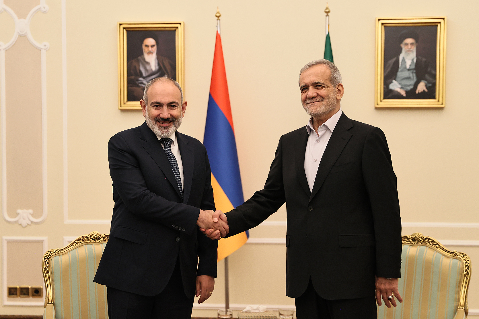 Լուսավոր Հայաստան կուսակցության նախագահը բացատրում է Նիկոլ Փաշինյանի դեմ քաղաքական հայցի էությունը